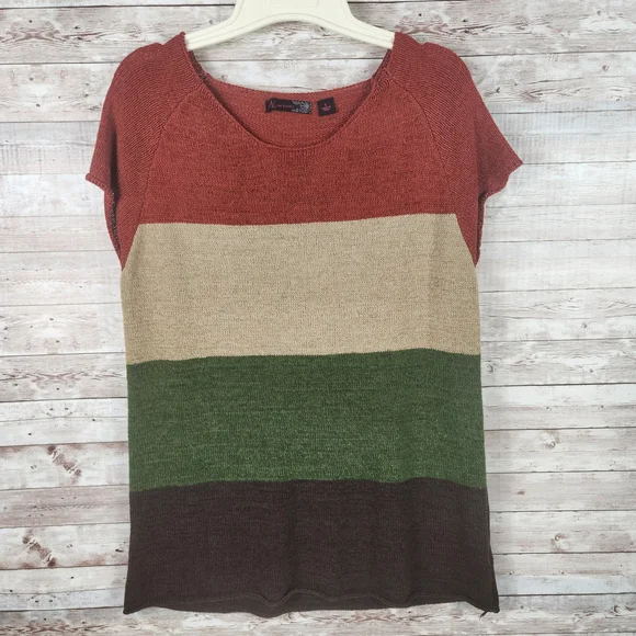 Color Block Short Sleeve Top - Picture 2 of 6